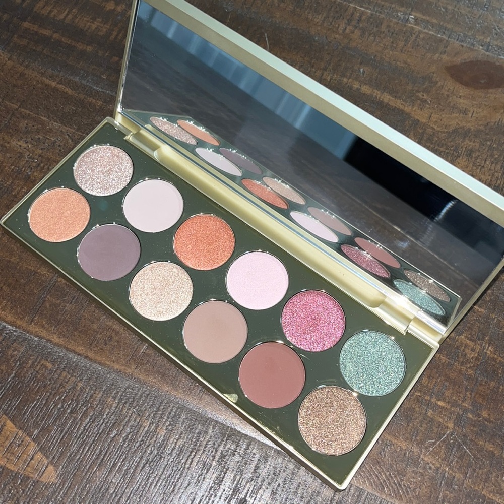 Stila eye shadow pallet